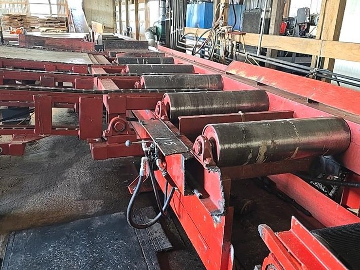 #115-•-roll-case-with-conveyor-and-side-transfer-deck-image-26