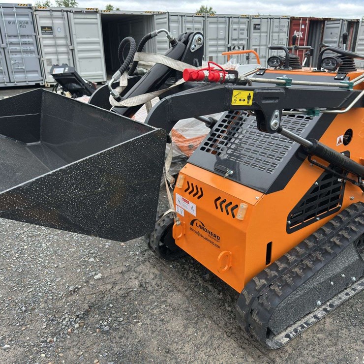 2024 Landhero LDH-T380 Mini Skid Steer Loader