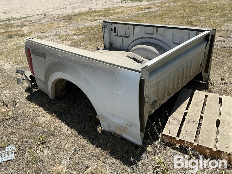 ford-super-duty-pickup-box-image-3