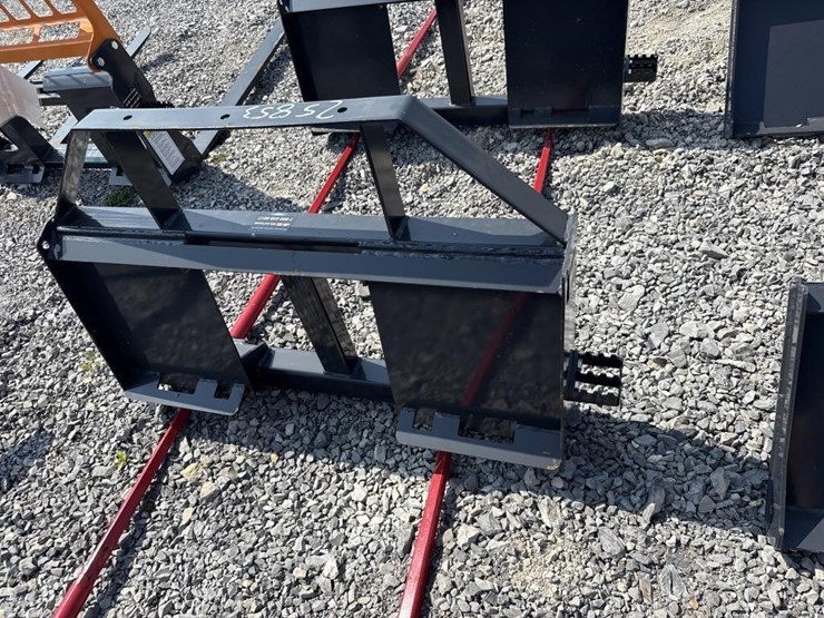 land-honor-skid-steer-bale-spear-image-2