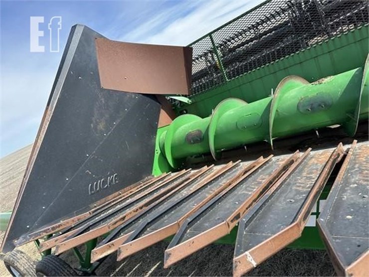 2005-john-deere-630r-image-10