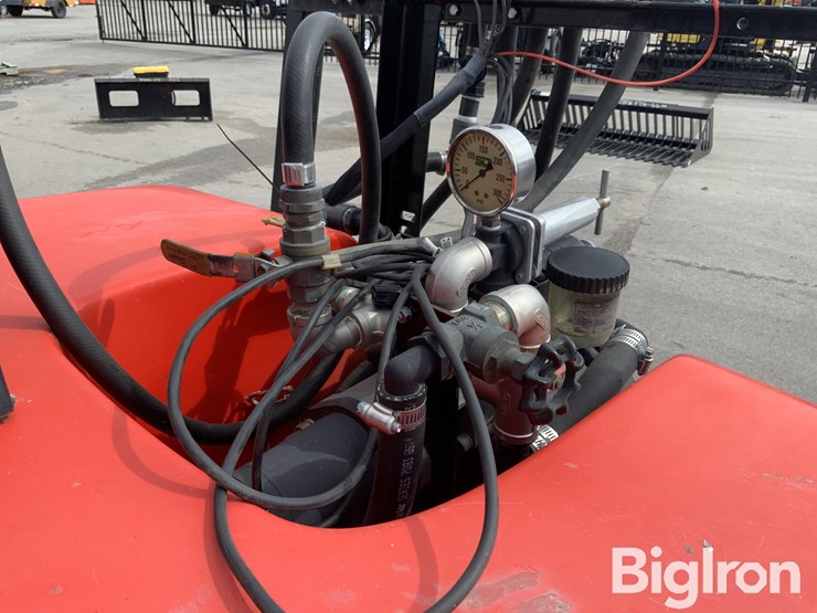 textron-cushman-898628-turf-truckster-spray-cart-image-16