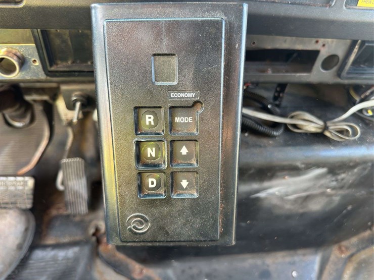 2000-international-4900-image-18