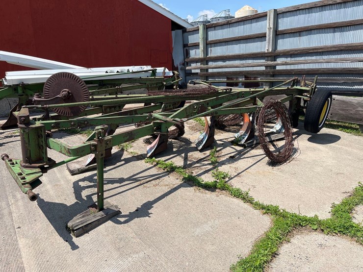 john-deere-plow-image-1
