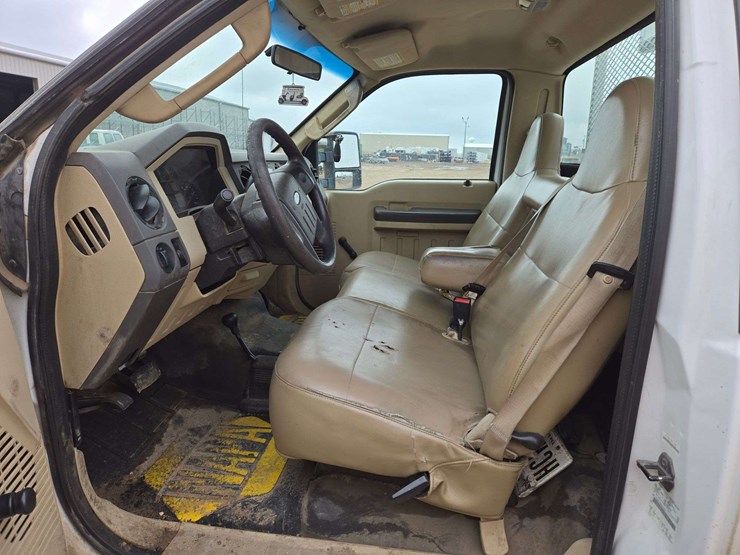 2008-ford-f250-image-17