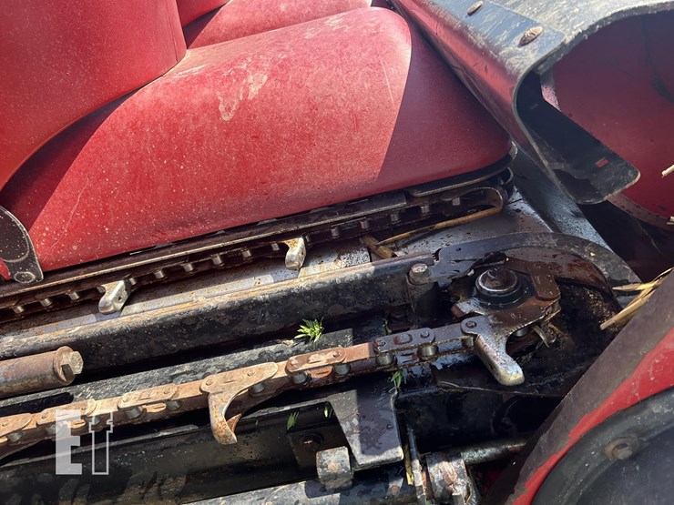 case-ih-2412-image-32