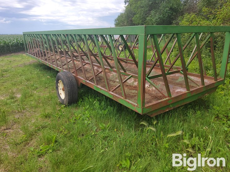 portable-bale-feeder-image-7