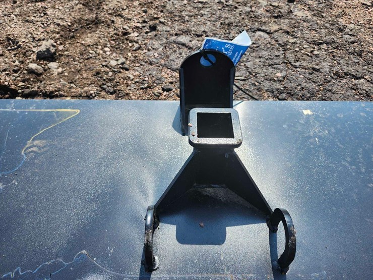 heavy-duty-gooseneck-&-universal-skid-steer-receiver-hitch-image-3