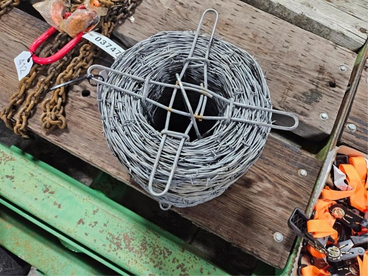 #371-•-roll-of-barb-wire-image-3