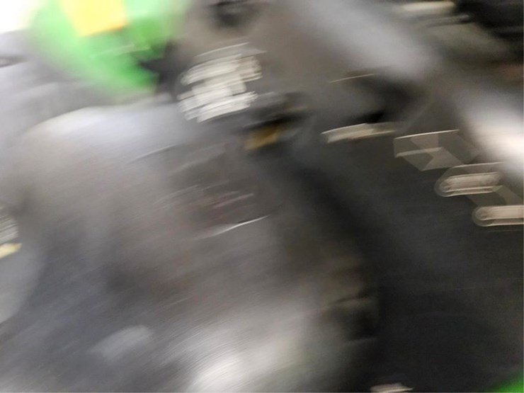 john-deere-2305-image-30