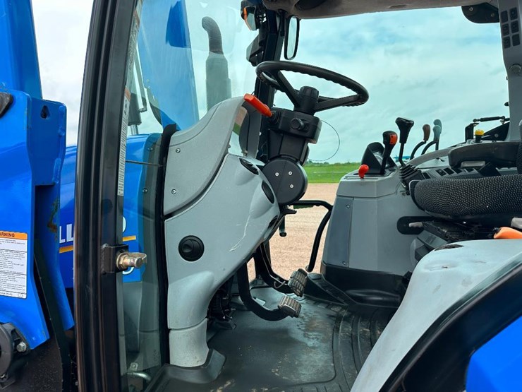 2009-new-holland-855tl-image-48