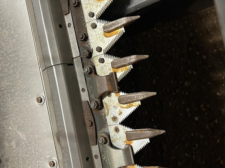 claas-maxflex-1200-image-19