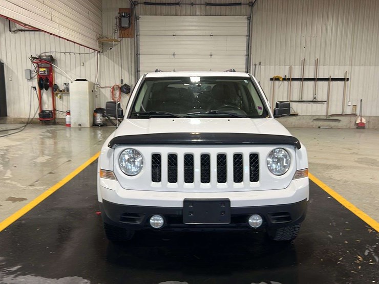 2015-jeep-patriot-image-8