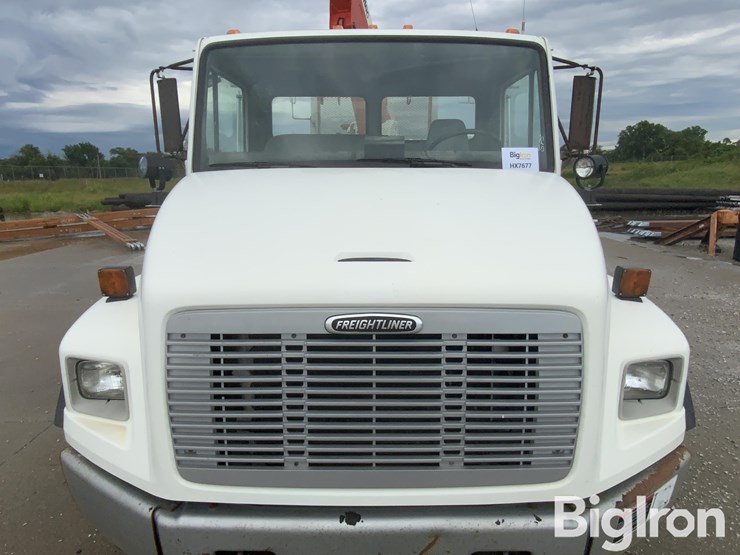 2003-freightliner-fl80-image-18