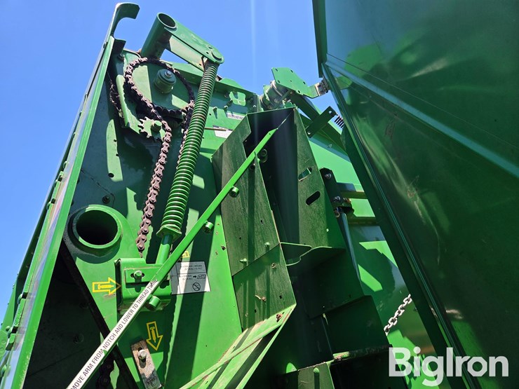2013-john-deere-569-image-16