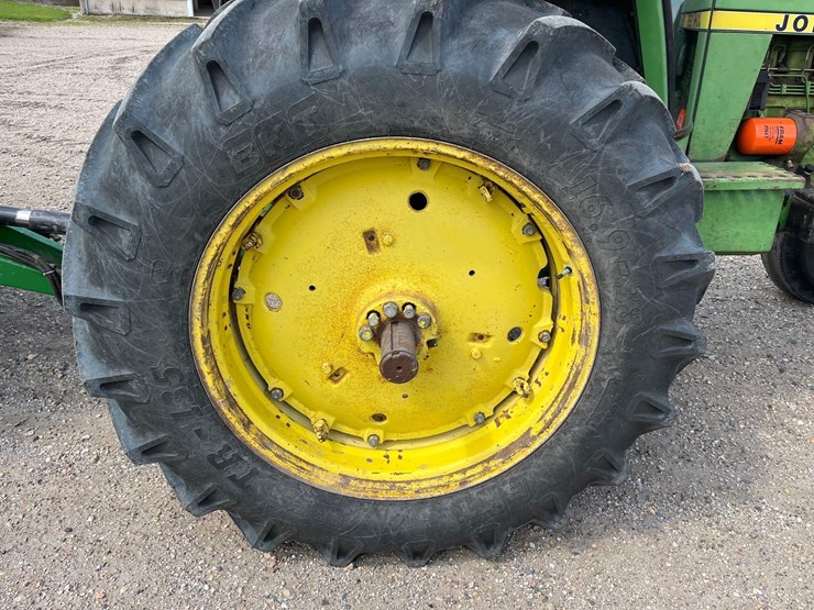 1982-john-deere-4040-image-10