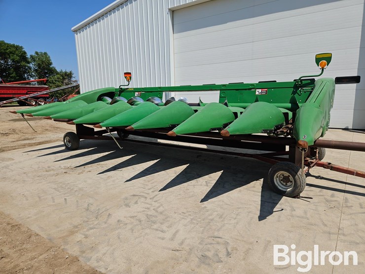 2013-john-deere-608c-image-1