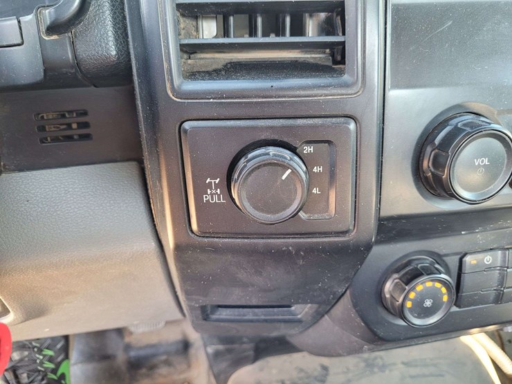 2018-ford-f150-image-12