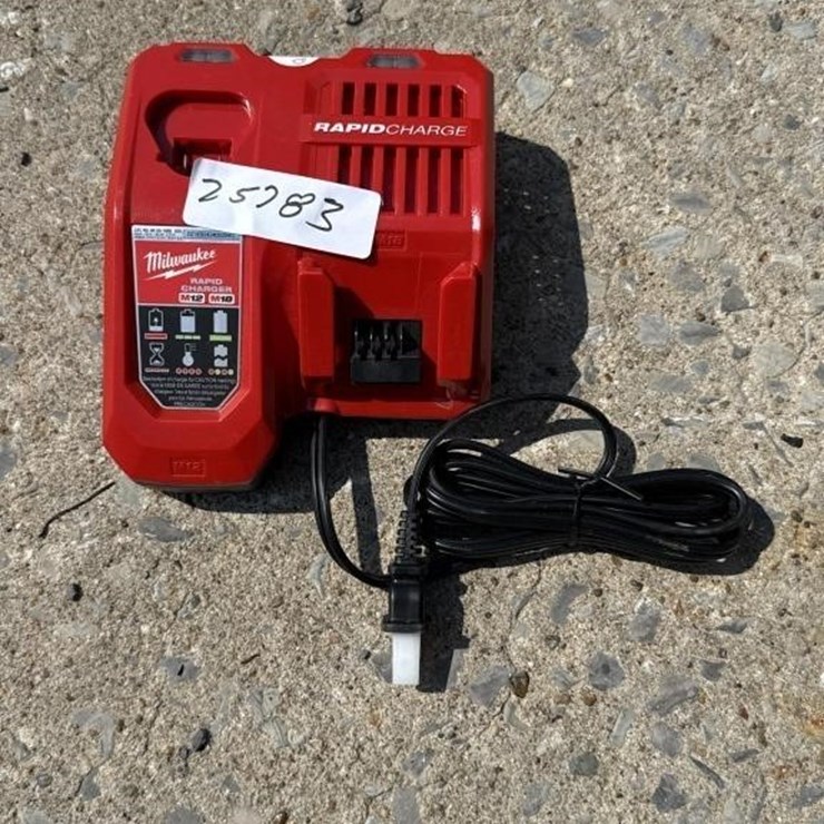 Milwaukee M 12 – M 18 rapid charger