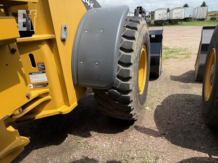 2019-deere-524kii-image-15