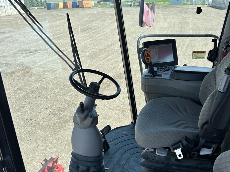 2007-case-ih-7010-image-73