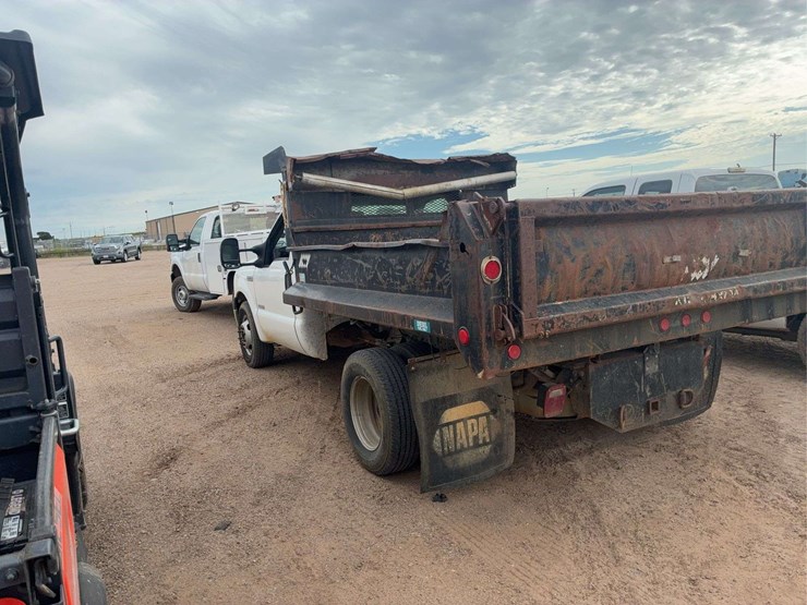 2005-ford-f350-image-4
