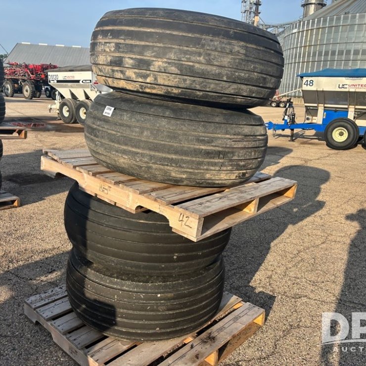 Implement Tires (DR11905)