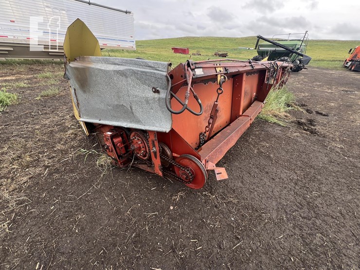 international-810-image-10
