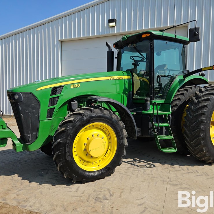 2009 JOHN DEERE 8130