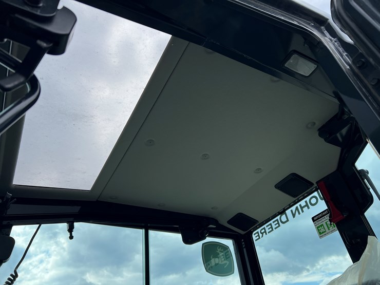 2020-deere-35g-image-6