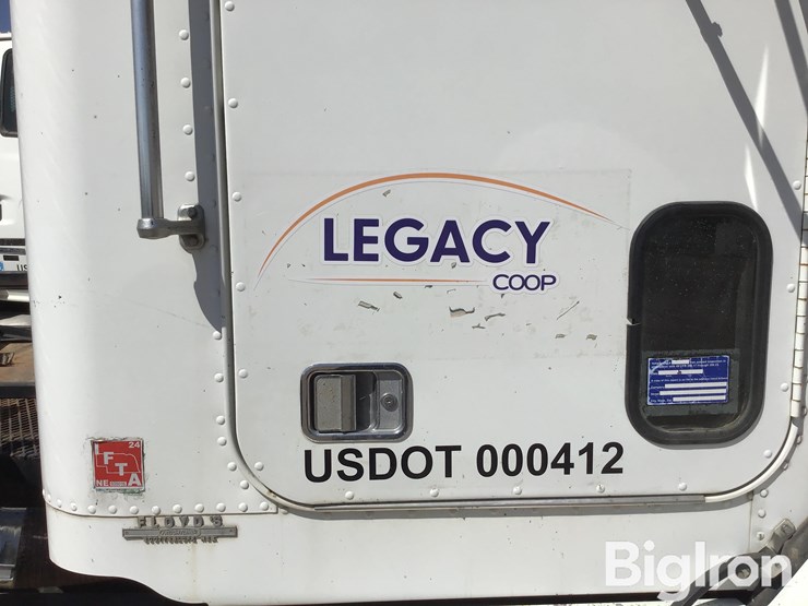 1989-freightliner-fld120-image-9