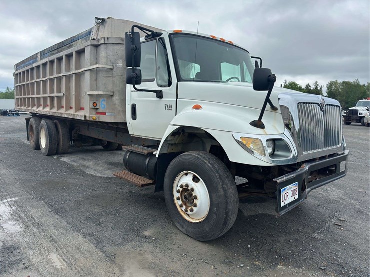 2006-international-workstar-7400-image-2