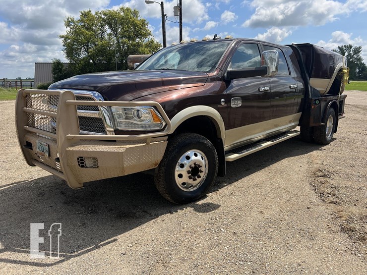 2015-ram-3500-laramie-longhorn-image-1