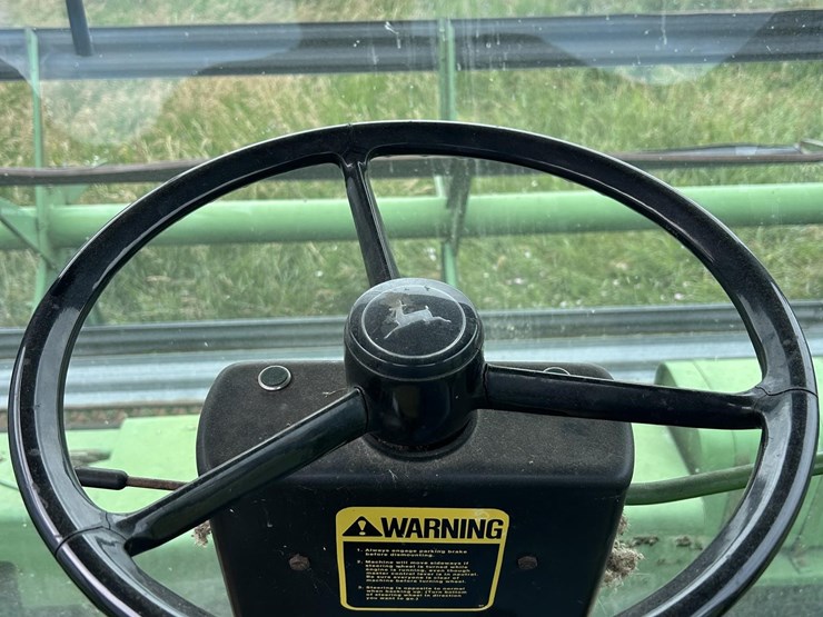 john-deere-2320-image-13