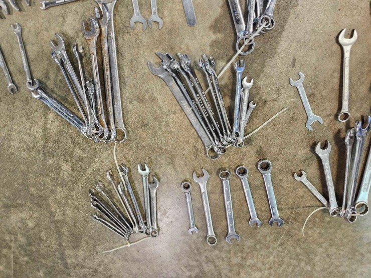 assortment-of-tools-image-3