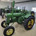 richard-anderson-john-deere-tractors/collectibles-auction-image-1