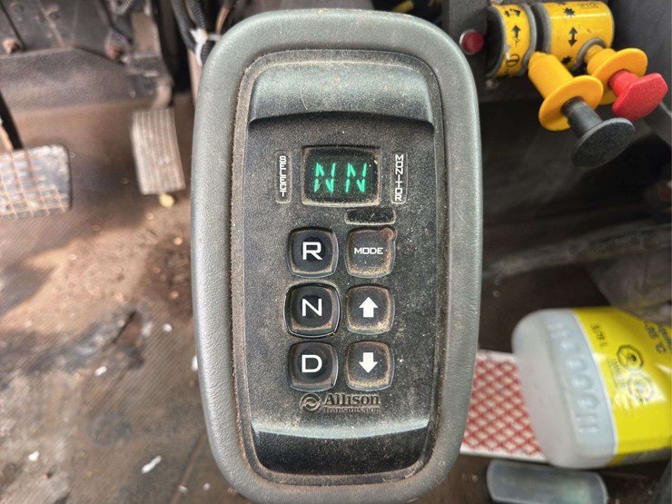 2012-international-durastar-4400-image-22