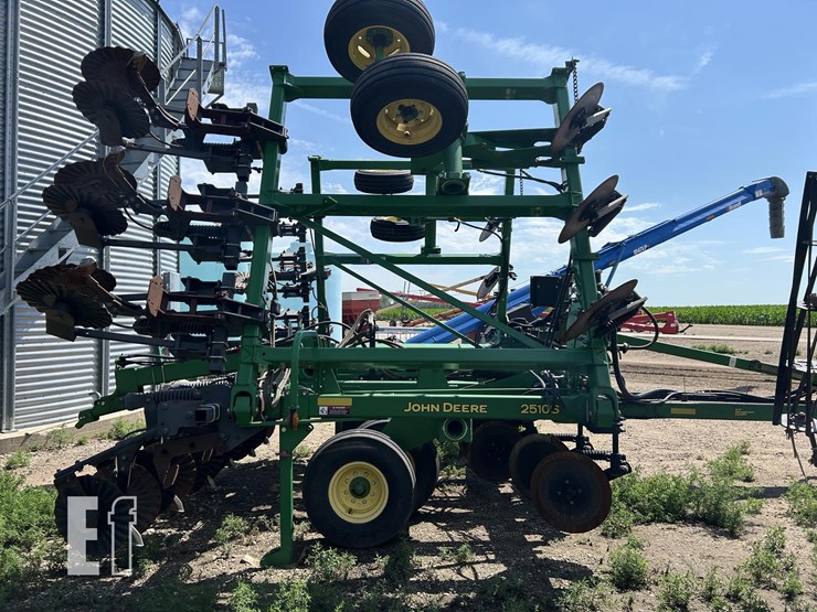 john-deere-2510s-image-8