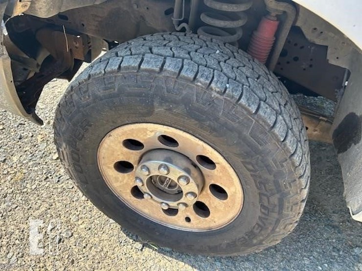 2006-ford-f350-sd-lariat-image-18