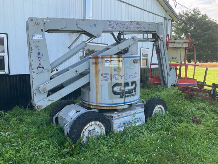 1995-skyjack-sjkb33n-image-1