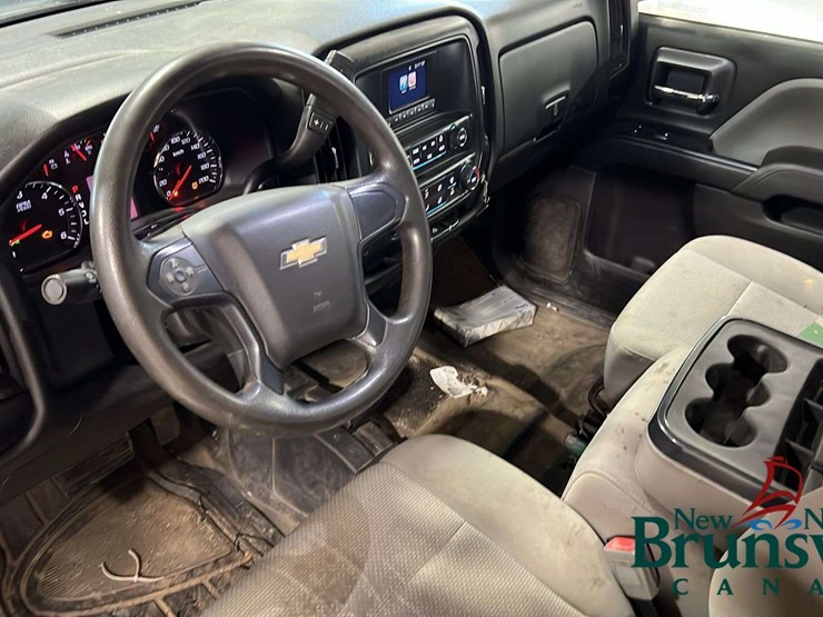 2017-chevrolet-silverado-1500-image-18