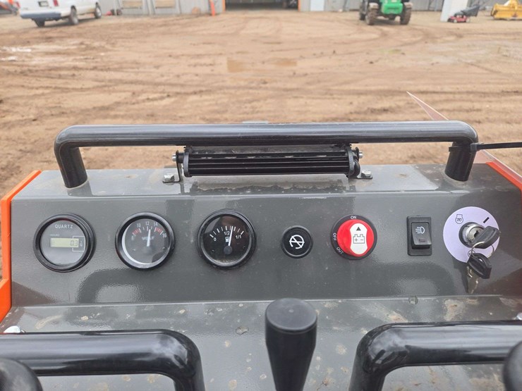 2024-hrc700-hurricane-mini-skid-steer-image-10