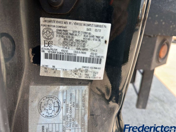 2012-ford-f350-xl-image-27