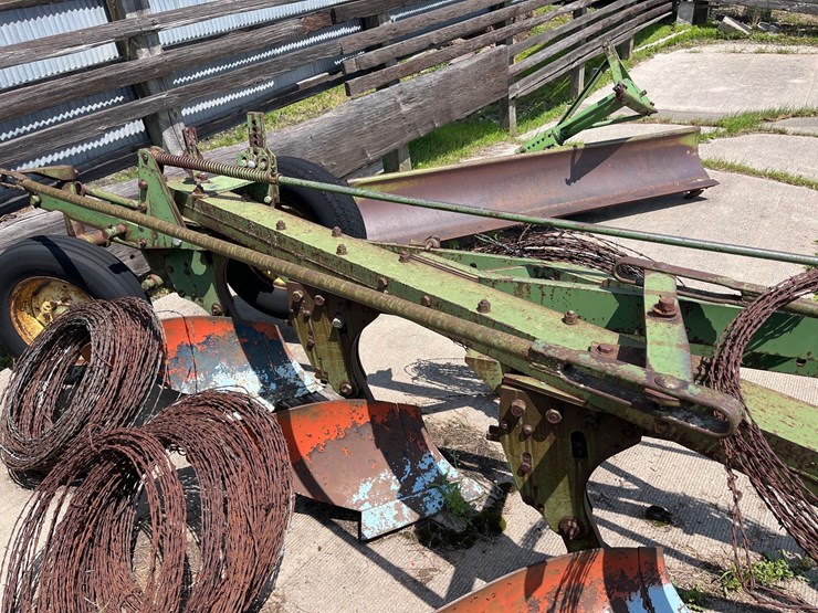 john-deere-plow-image-5