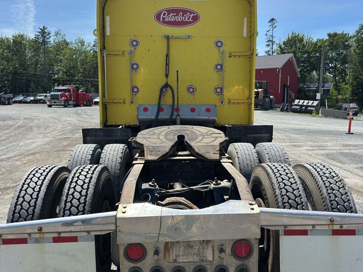 2011-peterbilt-386-image-5