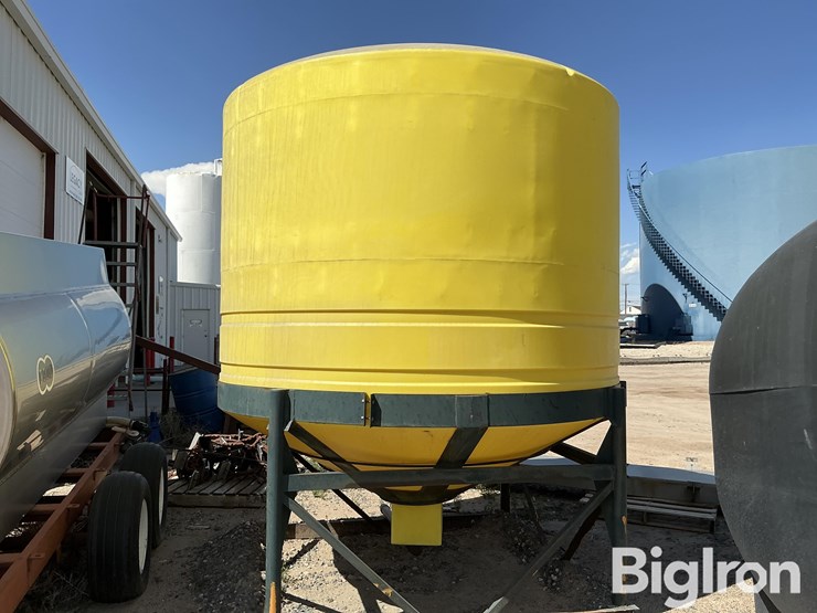 2000-gallon-cone-bottom-tank-image-5