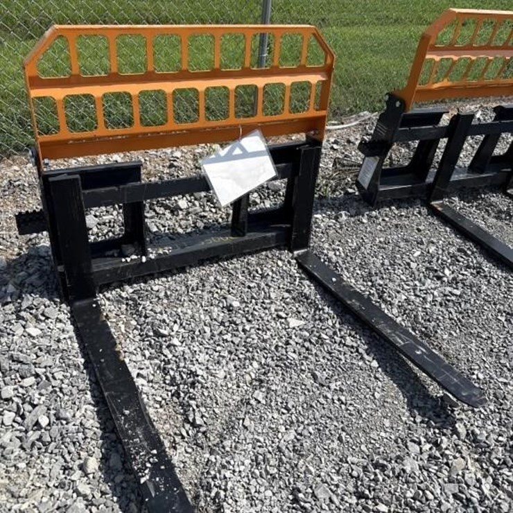 Land Honor Pallet Forks