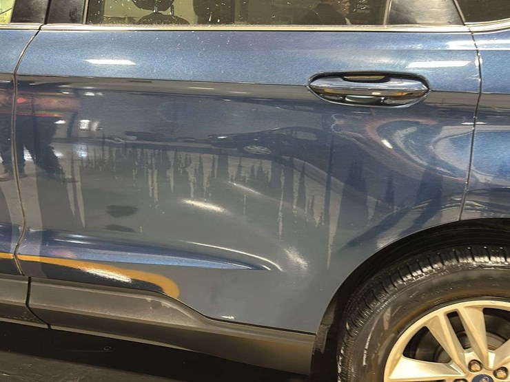2017-ford-edge-image-30