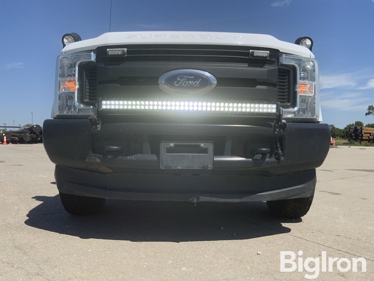 2017-ford-f350-xl-image-9
