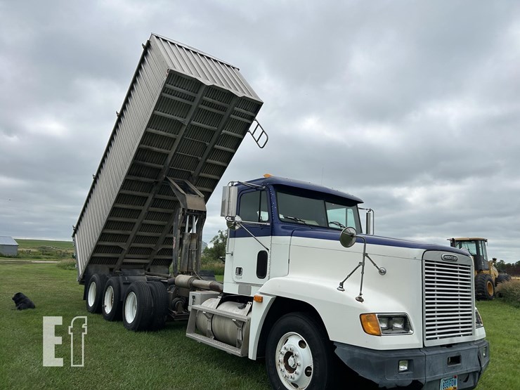 2001-freightliner-fld120-image-72